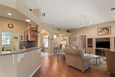 1014 Ventana Dr, Ruskin, FL 33573 - photo 4