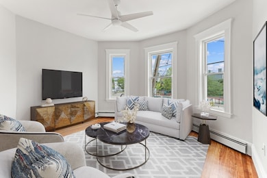 11 Harbor View St unit 1, Dorchester, MA 02125 - photo 4