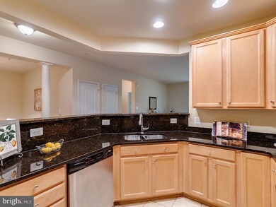 9724 Holmes Place unit 4, Manassas Park, VA 20111 - photo 6