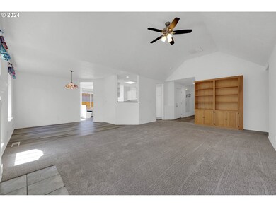 1242 Frogs Leap Ln, Eugene, OR 97404 - photo 5