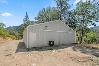 7_18505 e evans creek rd, rogue river-07
