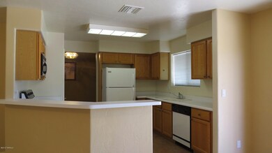 Kitchen and Breakfast Bar