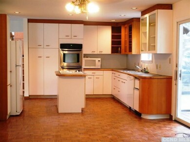 1325 Angelo Dr, Castleton On Hudson, NY 12033 - photo 6