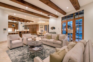 04 FamilyGreat Room