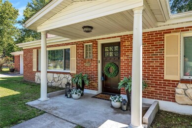 3452 Baumgartner Rd, Saint Louis, MO 63129 - photo 2