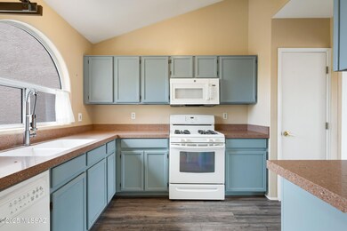 4322 E Kleindale Rd, Tucson, AZ 85712 - photo 3