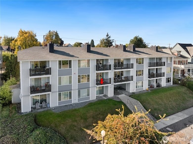 1010 N J St unit 2, Tacoma, WA 98403 - photo 2