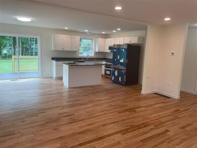 83 Ida Cir unit 310-15, Rochester, NH 03868 - photo 4