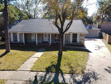 15303 Sterling Lake Dr, Houston, TX 77095 - photo 2