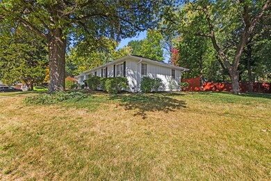 6833 Stearns St, Shawnee, KS 66203 - photo 5