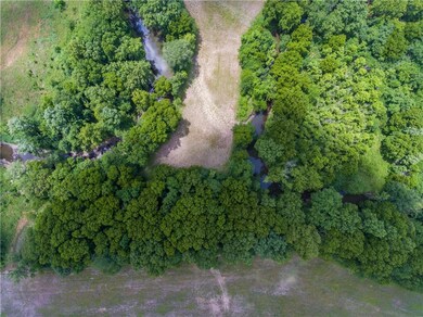 8420 W 175th St, Overland Park, KS 66221 - photo 2