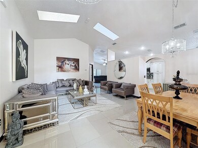 638 Lockbreeze Dr, Davenport, FL 33897 - photo 5