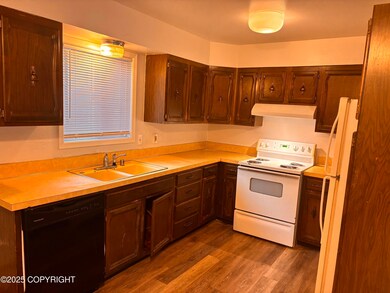 1916 Beaver Place unit 3, Anchorage, AK 99504 - photo 2