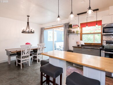 Kitchen/Dining Room