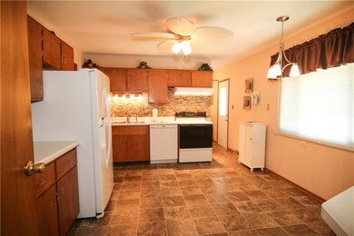 840 Delbrook Dr, Whiteland, IN 46184 - photo 4