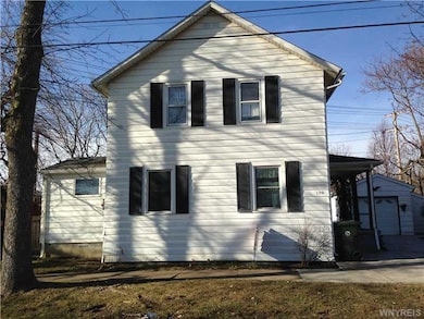 196 Thompson St, North Tonawanda, NY 14120 - photo 2