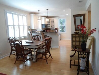 Dining & Kitchen