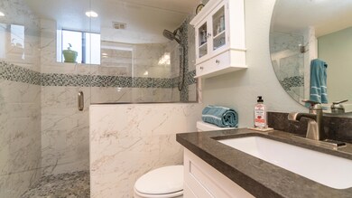 1205 N Raven-23