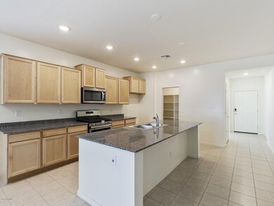 006_Kitchen