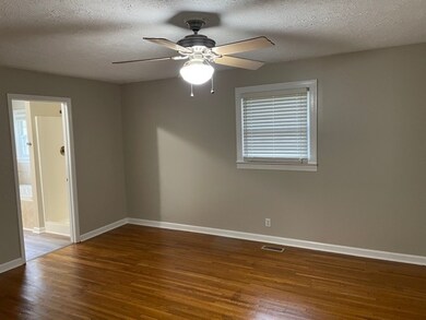 611 Henley St, Manchester, TN 37355 - photo 4