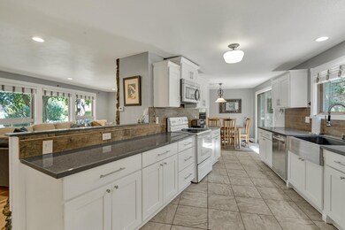 61360 Eena Ct, Bend, OR 97702 - photo 6