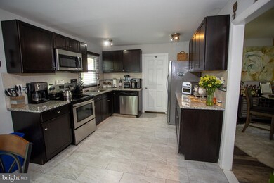 42 Plumtree Ln, Willingboro, NJ 08046 - photo 7