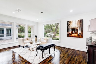 10310 Green Tree Rd, Houston, TX 77042 - photo 3