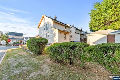 64 E 8th St, Clifton, NJ 07011 - photo 4