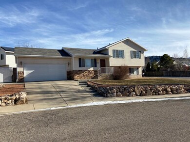 2184 N Chandler Drive Exterior