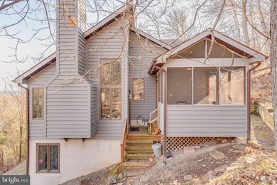 621 Bobcat Dr, Berkeley Springs, WV 25411 - photo 2