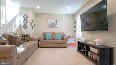 515 Bassett Ln, Norristown, PA 19403 - photo 4