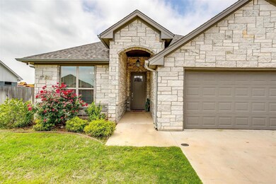 3320 Windcrest Dr, Granbury, TX 76049 - photo 4