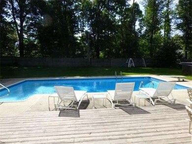 168 Pilgrim Dr, Holden, MA 01520 - photo 2