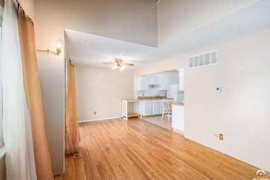 255 N Michigan St unit 100, Lawrence, KS 66044 - photo 5