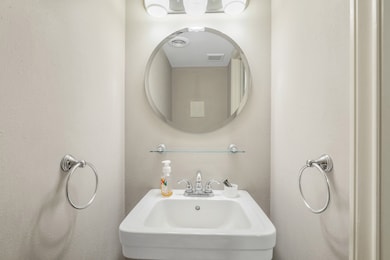 2133 Winrock Blvd unit 34, Houston, TX 77057 - photo 7