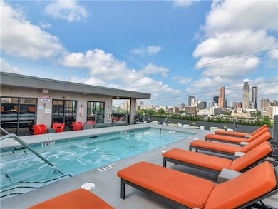 Enjoy year-round access to this poll - cool in the summer and heated in the winter - along with its breathtaking skyline view from the 7th floor!
