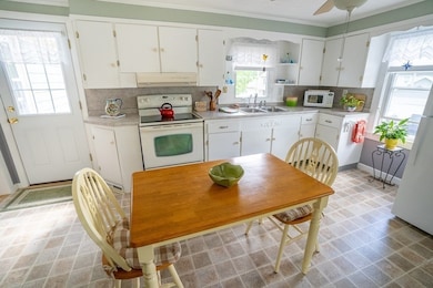 2 Hillcrest Dr, Wilbraham, MA 01095 - photo 7