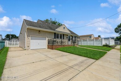 21 Heckleman St, Union Beach, NJ 07735 - photo 2