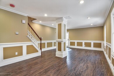 06-Dining Room
