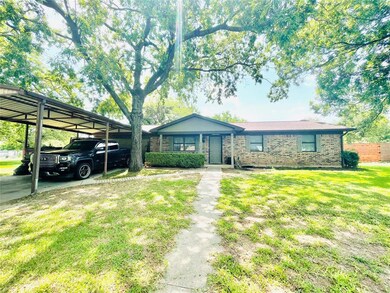 316 Jean Dr, Springtown, TX 76082 - photo 3