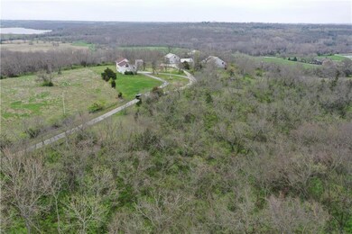 8135 Woodland Dr, Lenexa, KS 66220 - photo 2