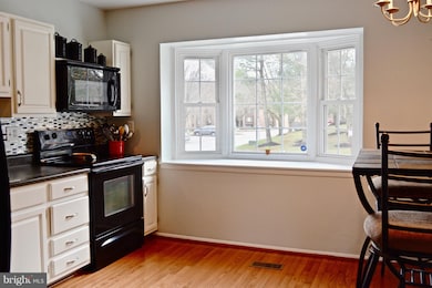 25 Valley Crossing Cir, Cockeysville, MD 21030 - photo 2