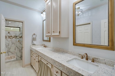 21-907 Tetbury Pl