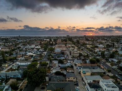 2036-38 Emerald St, San Diego, CA 92109 - photo 4