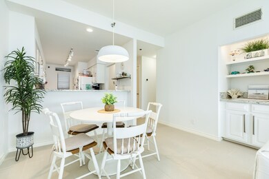 Dining area with dry bar.....would make a lovely c