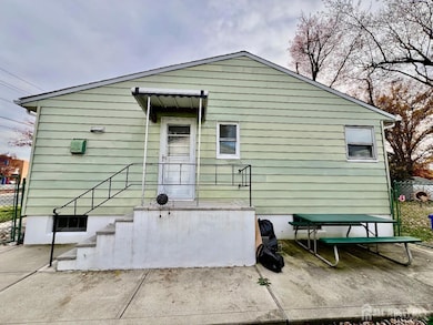 340 Old Post Rd, Edison, NJ 08817 - photo 2