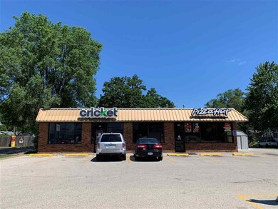 422 E Locust St, Davenport, IA 52803 - photo 4