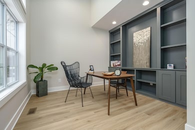 Scots_Pine_Circle_8303_Kalamazoo_49009-5