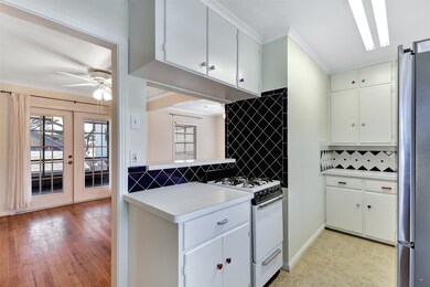 3504 Mount Vernon St unit 1/2, Houston, TX 77006 - photo 2