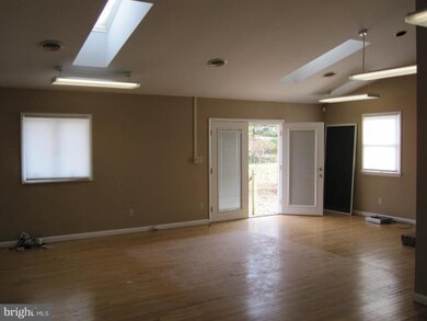 736 Edmondson Ave, Catonsville, MD 21228 - photo 7